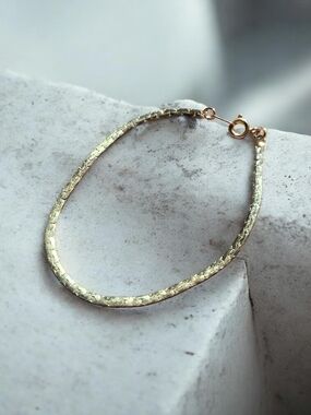Vintage Gold-tone Textured Flat Herringbone like Bracelet